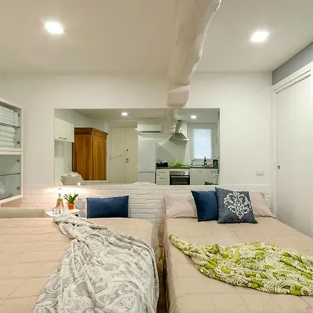 Apartman Brand New! Luxurious In Heart Of Milánó